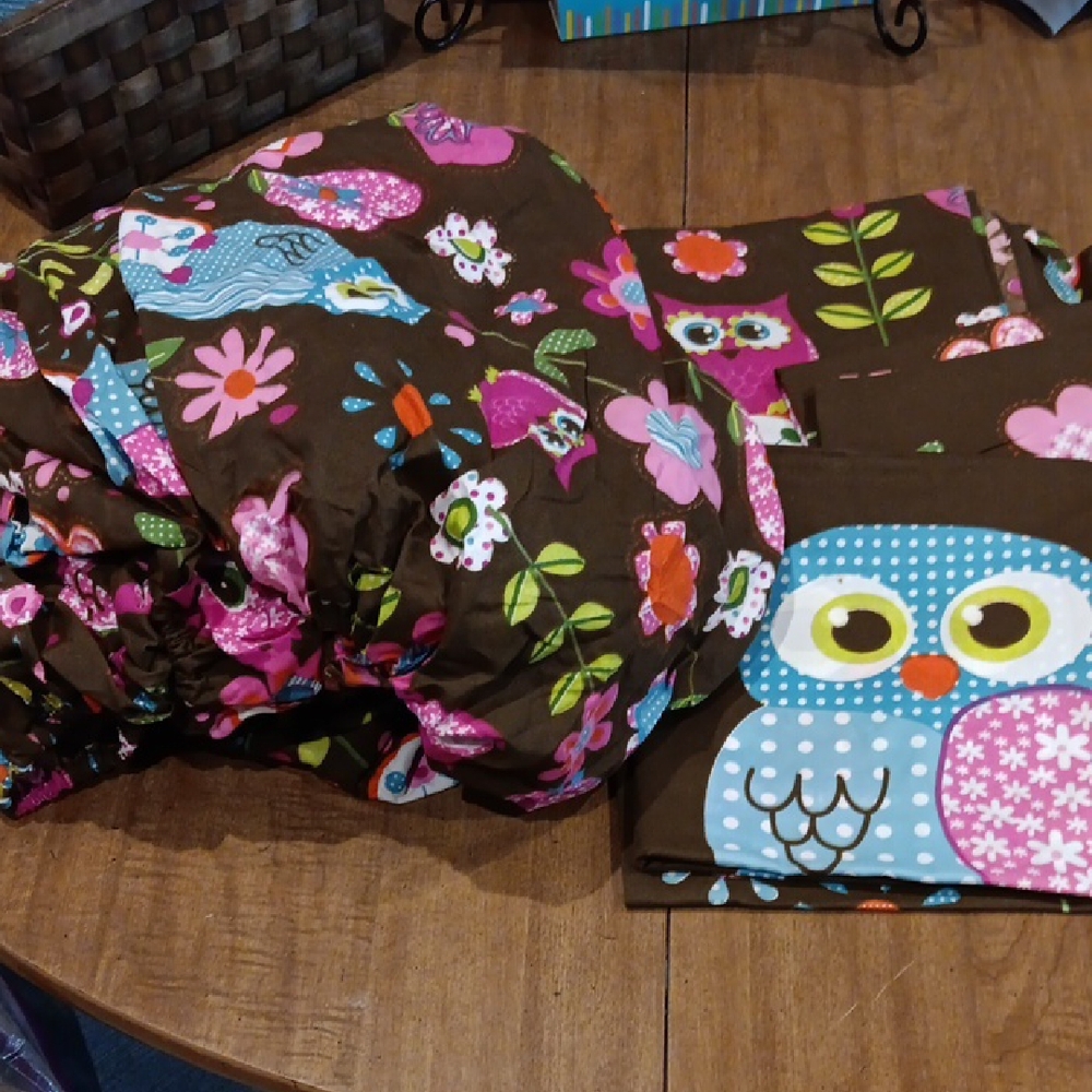 Brown Owl and Floral Bedding Set. Full Size